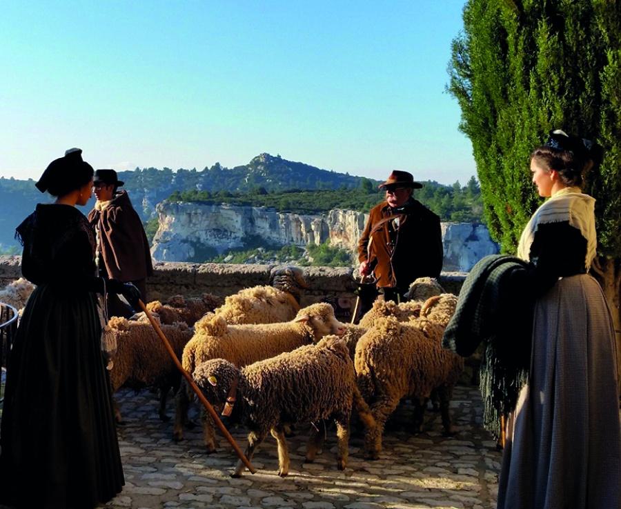 Prolongez la féérie de Noël aux BauxdeProvence COTE Magazine Le